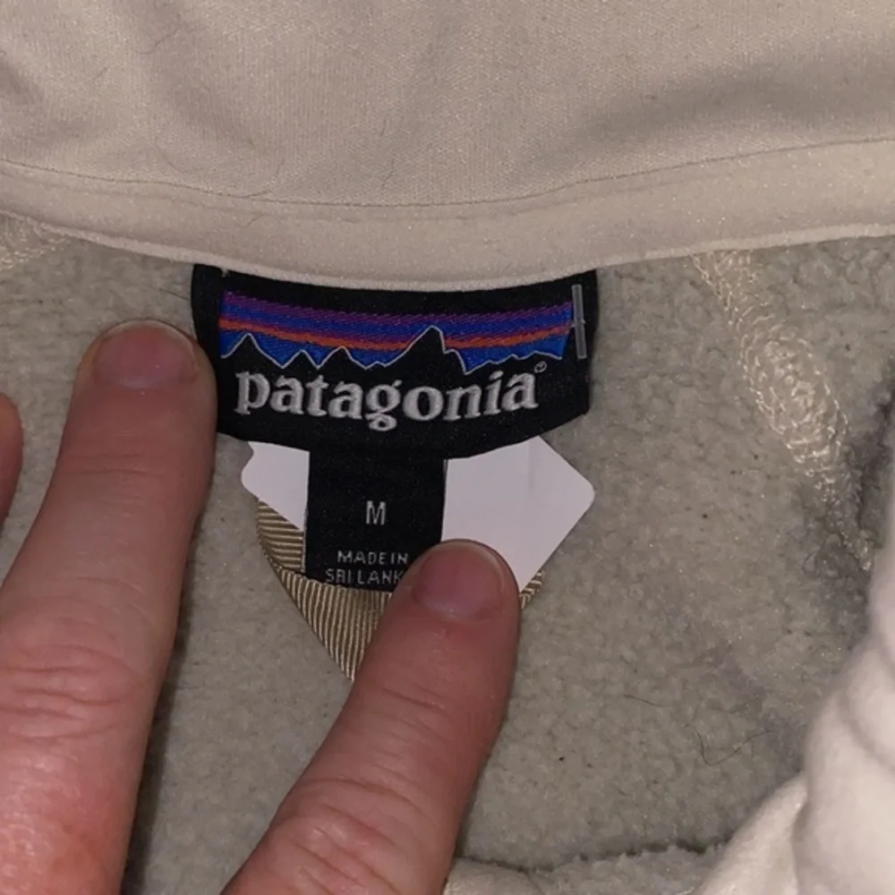 PATAGONIA EXCELLENT CONDITION - Picture 9 of 11